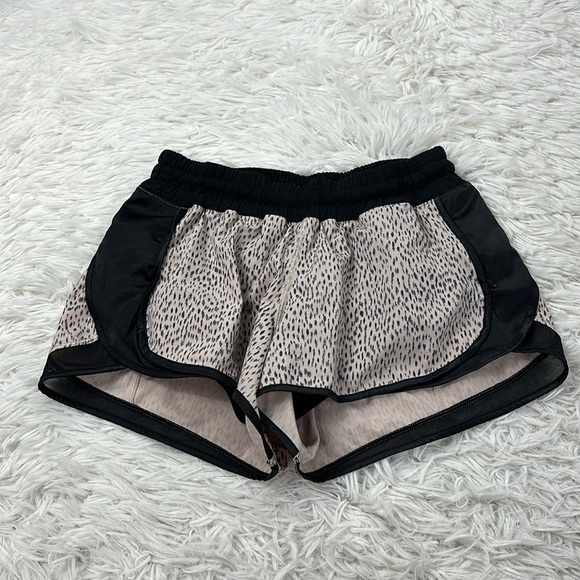 Lululemon Super Squad Short Dottie Dash Grain Black / Black / Grain - Picture 1 of 4